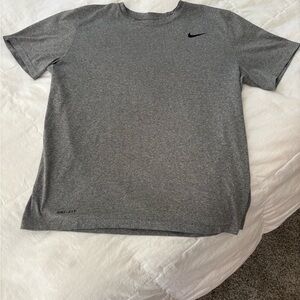 Nike Men's Heather Gray Short Sleeve Tee